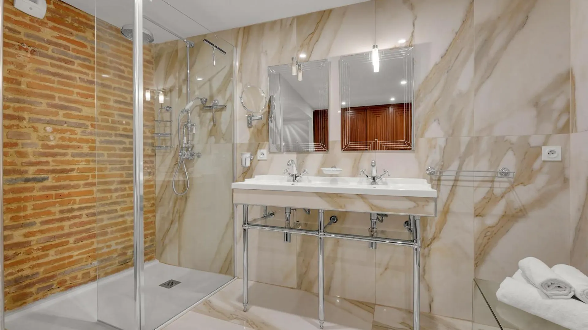 Les Relais Du Capitole - Appartements D'Hotes Toulouse Apartment