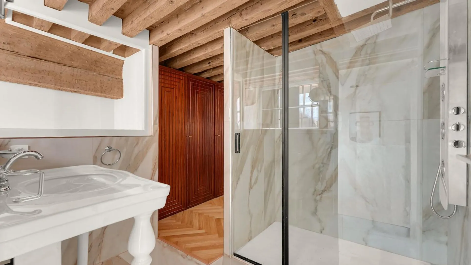 Apartment Les Relais Du Capitole - Appartements D'Hotes Toulouse